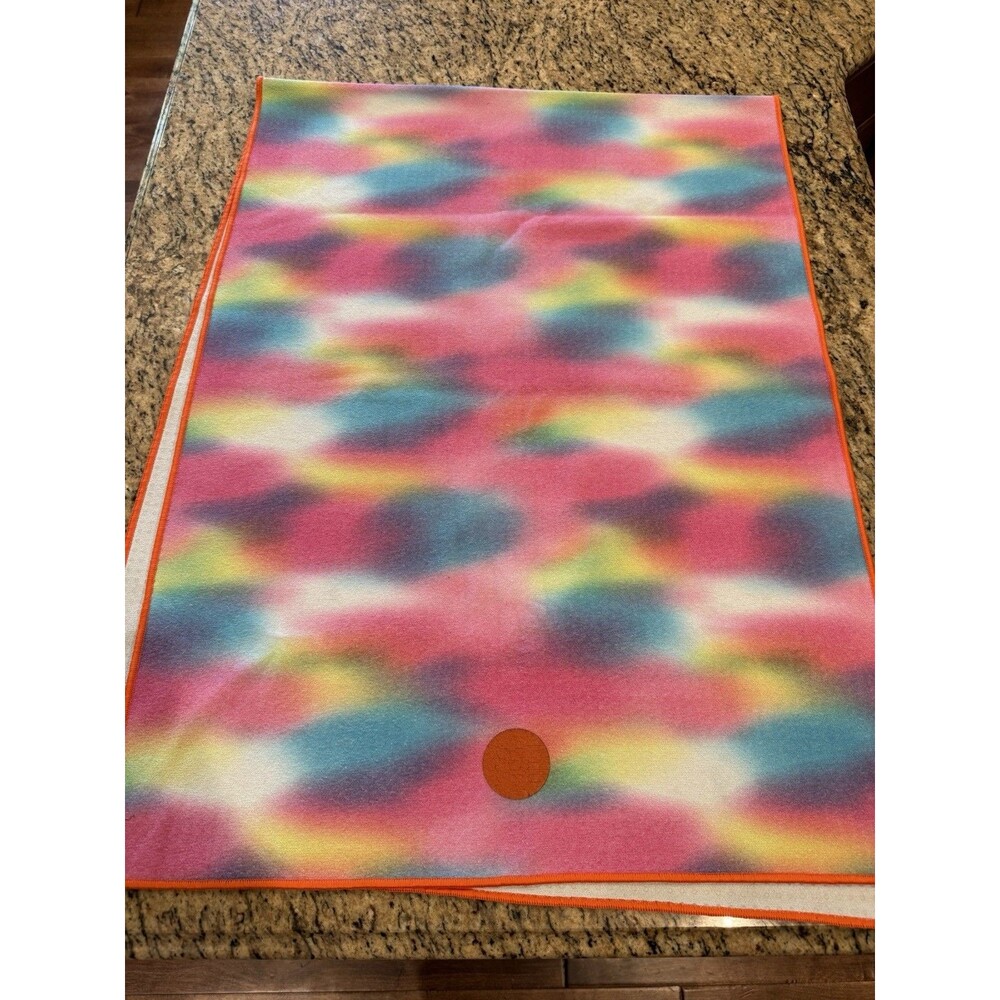 Manduka Yogitoes Skidless Yoga Mat Towel Womens Multicolor Non-Slip Microfiber